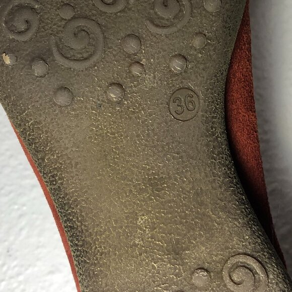 PRIVO Loafers Women's Size 6 Red Black Slip On Slip On Faux Suede - Picture 4 of 9